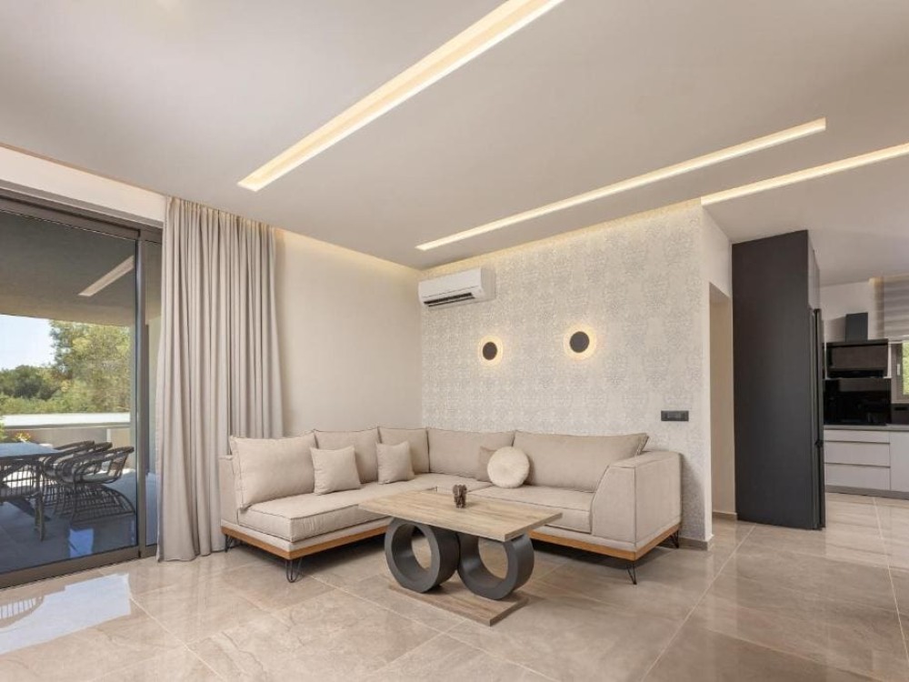 Excursion Sofar Villa